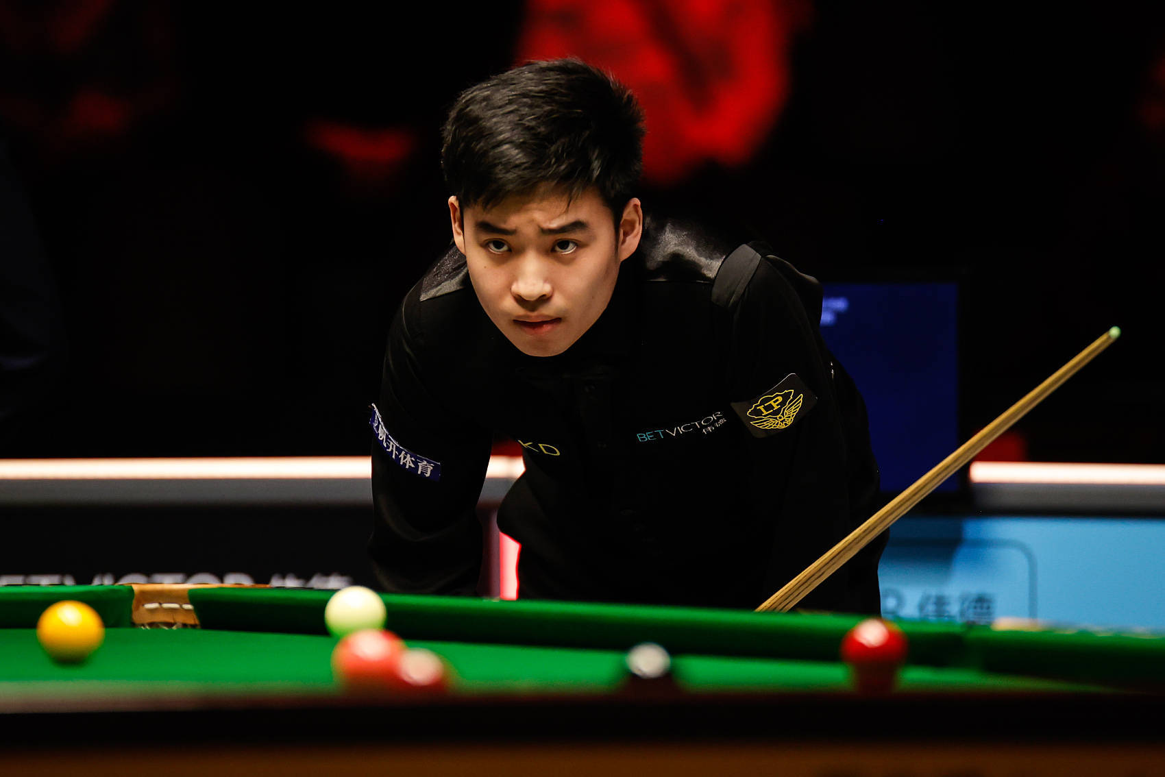 的表现上 的表现上