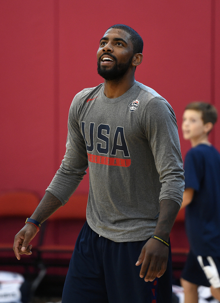 并用中场球 并用中场球